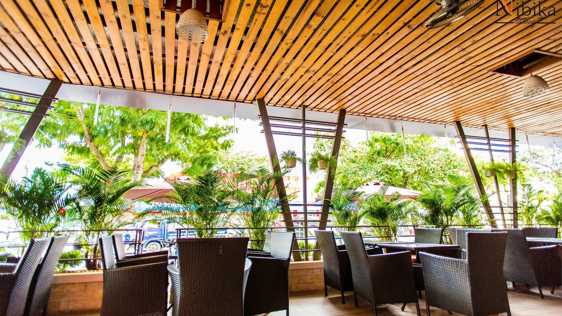 Bamboo Hotel Da Nang 2*,